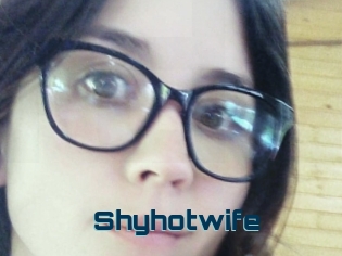 Shyhotwife